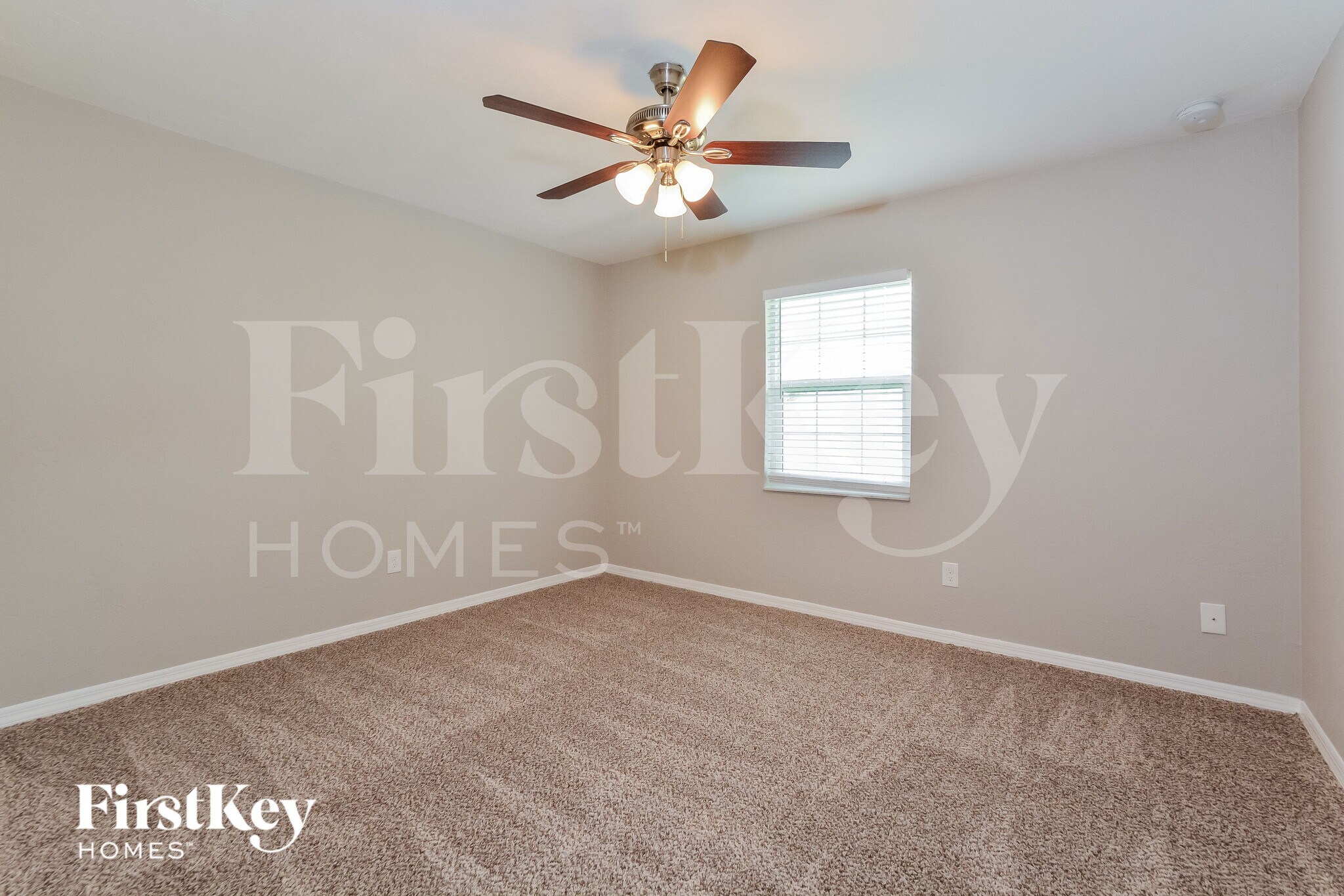 Building Photo - 971 Buttercup Terrace