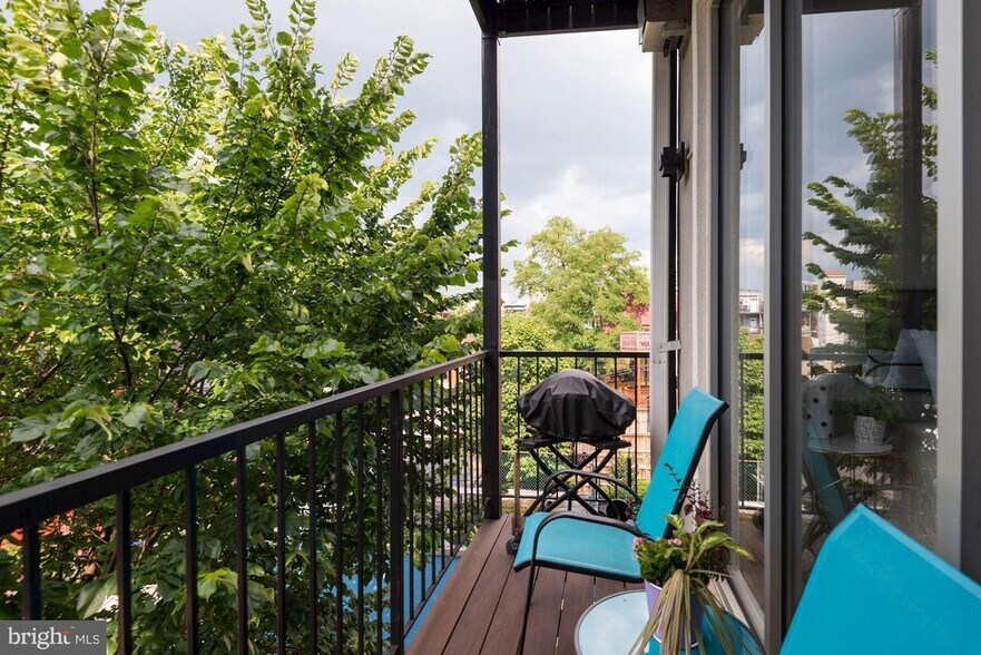 Building Photo - 1339 Irving Street NW Apt C