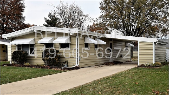 Primary Photo - 860 Deborah St