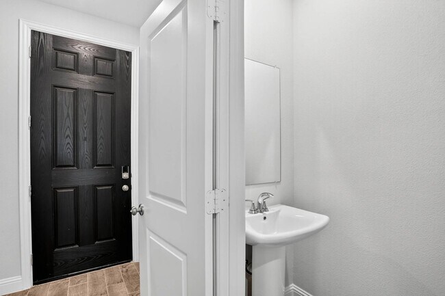 Building Photo - 916 Lido Ln