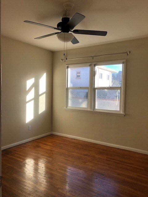 Building Photo - 1740 Carmona Ave