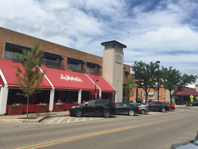 Downtown Naperville - 140 N Washington St