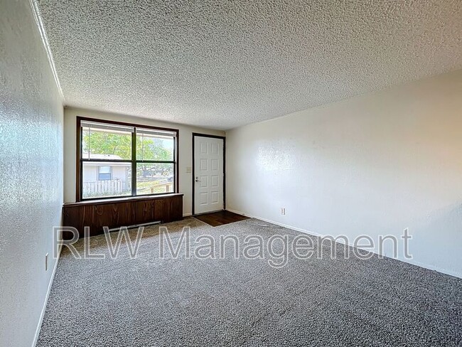 Building Photo - 611 Mt Homer Rd