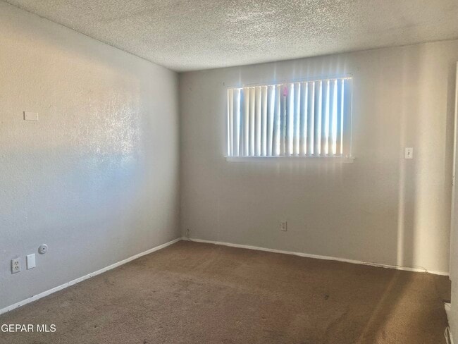 Building Photo - 8210 Marfil Dr