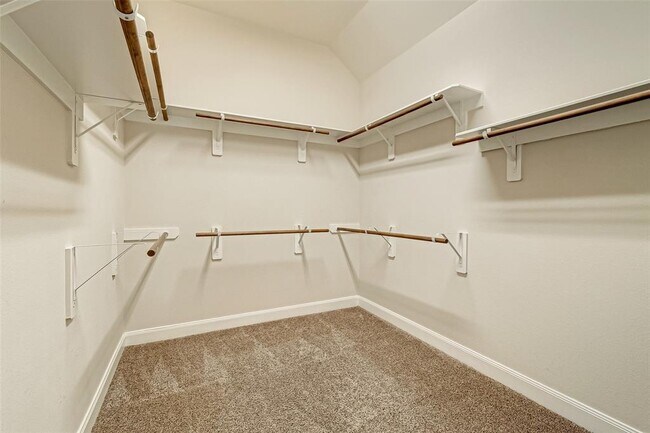Building Photo - 9915 St Romain Dr