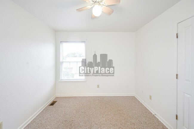 Building Photo - 263 Brooks Bend