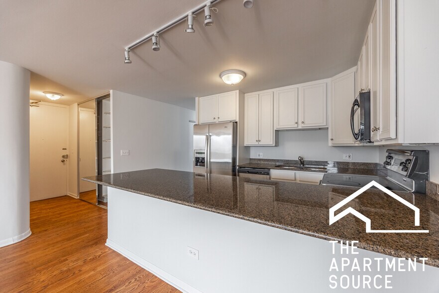 Building Photo - 1300 N Dearborn St