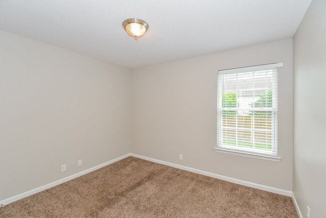 Building Photo - 3048 Ace Wintermeyer Dr