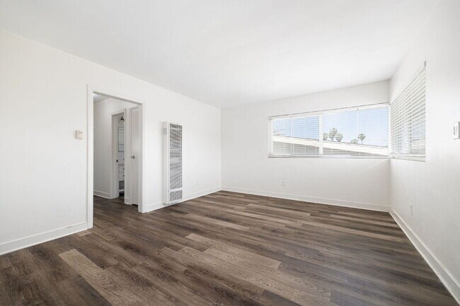 Building Photo - 4284 Schoolridge Ln