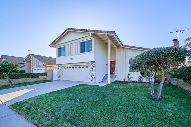 Building Photo - 15507 Caulfield Ave