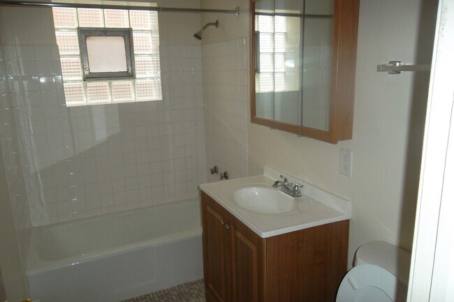 Building Photo - 9912 W 58th St