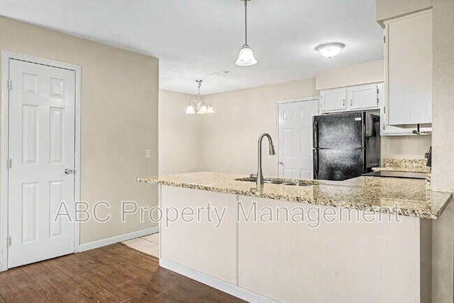Building Photo - 3033 Mica St