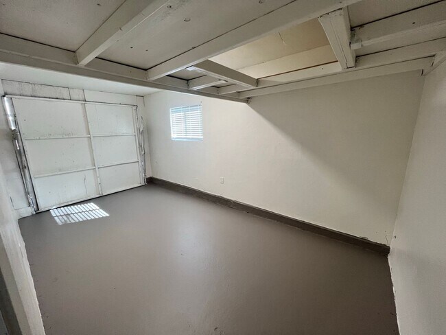 Building Photo - 8320-8322 Fresno Avenue