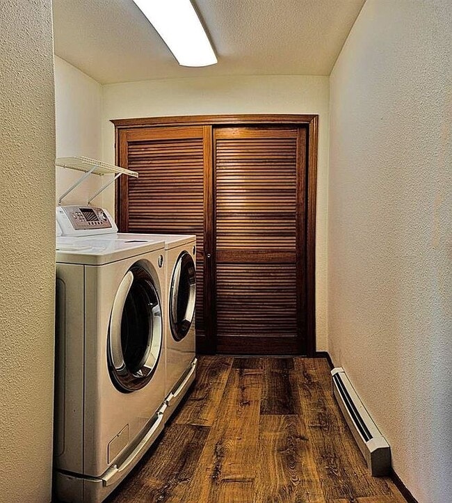 Building Photo - 2559 Janece Dr