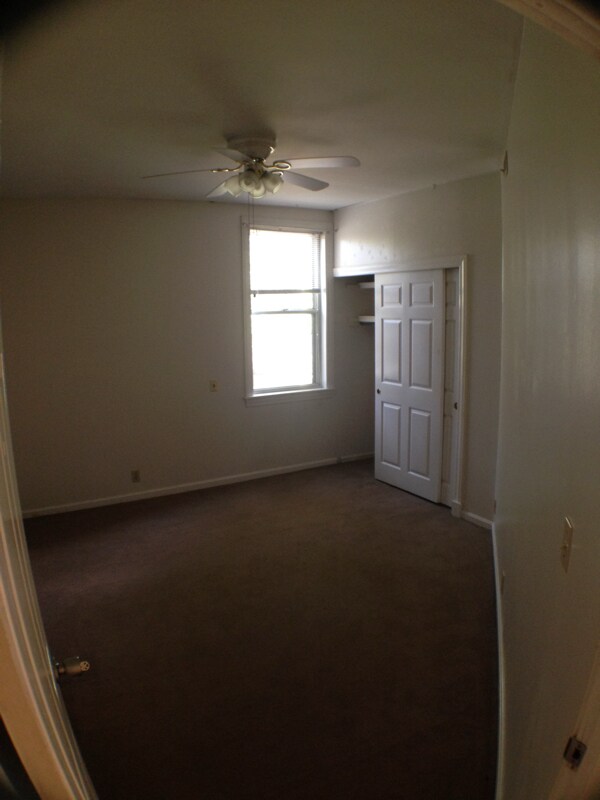 Building Photo - 8 W Hollister St