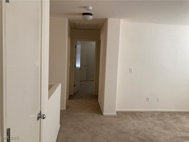Building Photo - 6237 Clapton Way
