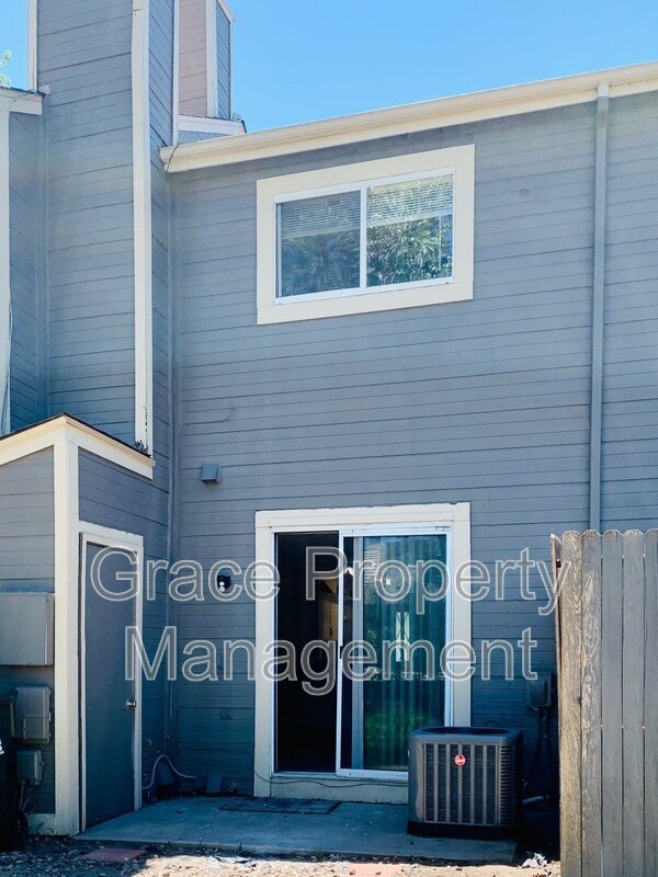 Building Photo - 2224 S Jasper Way