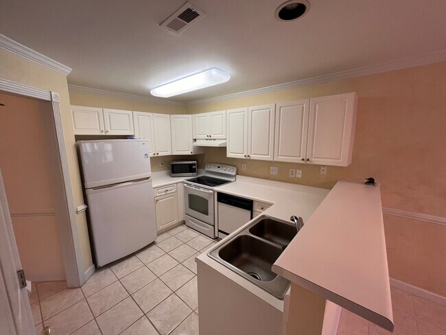 Building Photo - 118 Grande Meadow Way