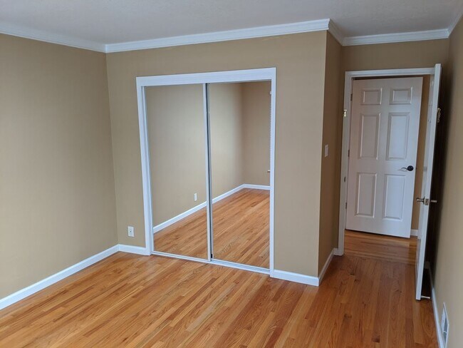 Building Photo - EMERALD HILLS - Premium updates thoughout including park like back yard