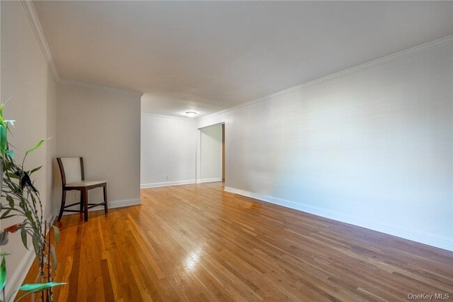Building Photo - 33 E Grand St