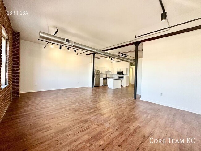 Building Photo - 204 Walnut St