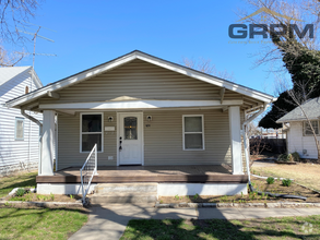 Building Photo - 2 Bedroom House With Basement