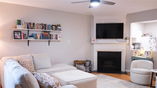 Building Photo - 10900 Wittenridge Dr