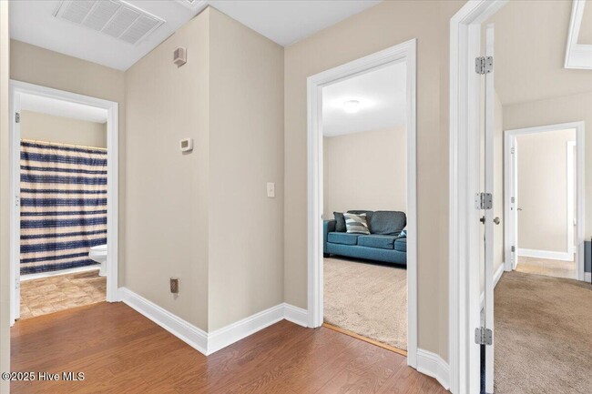 Building Photo - 1044 Slater Way