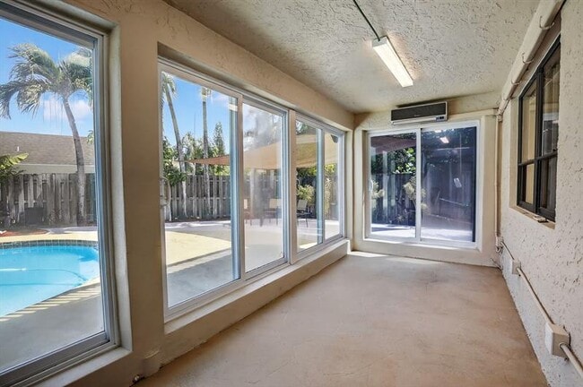 Building Photo - 8201 SW 57th St