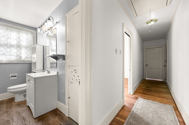 Building Photo - 1630 College Dr