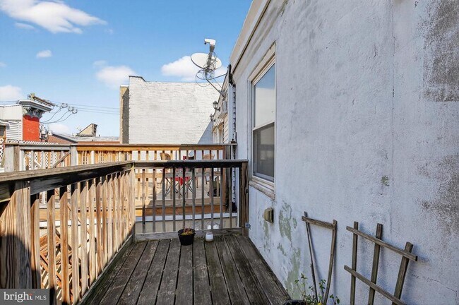 Building Photo - 1304 S Fairhill St