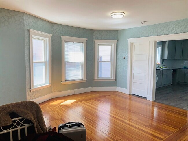 Building Photo - 111 Judson St