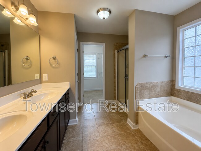 Building Photo - 2817 Blockade Runner Dr