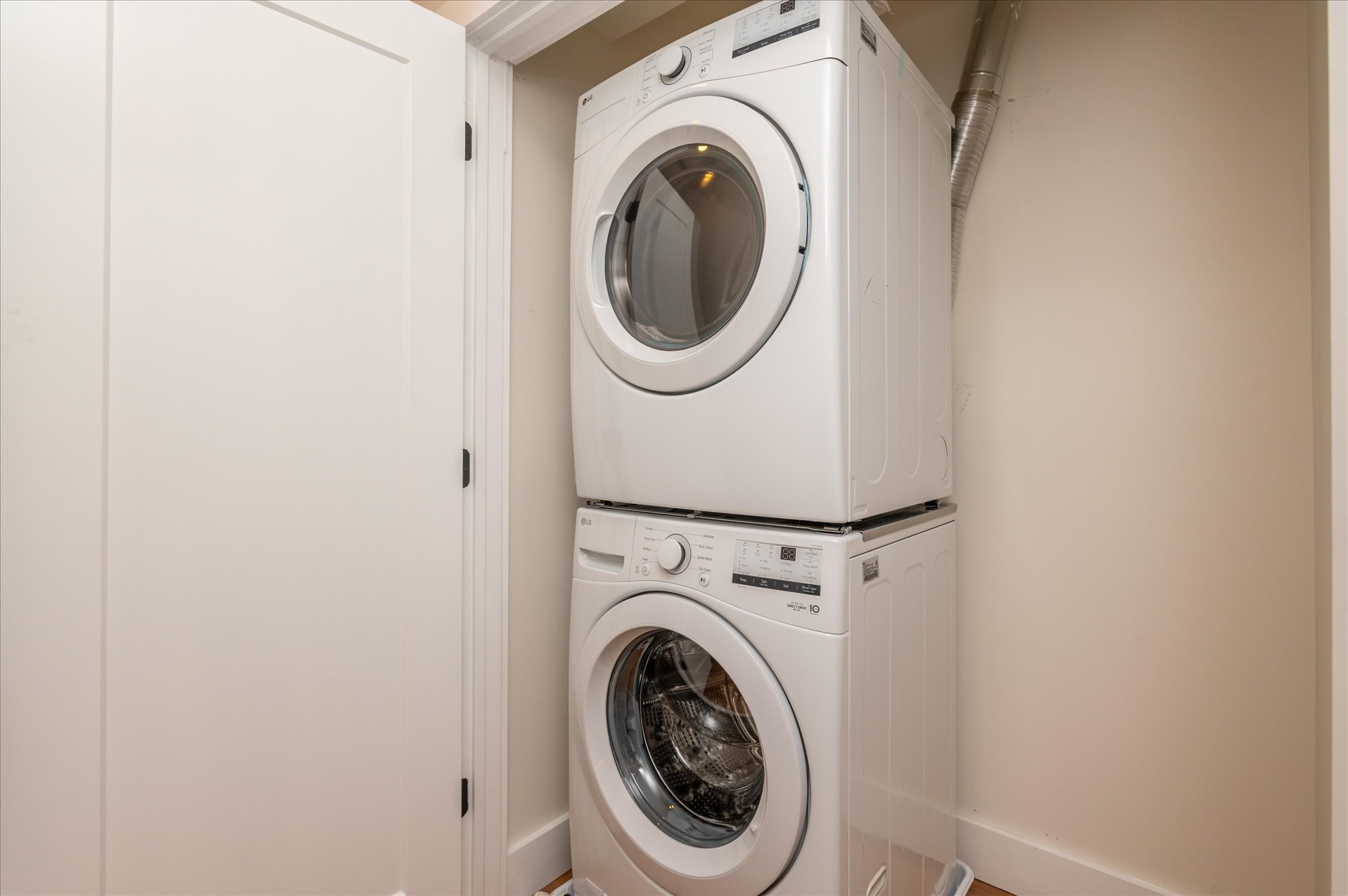 W/D in unit - 318 Webster St NW