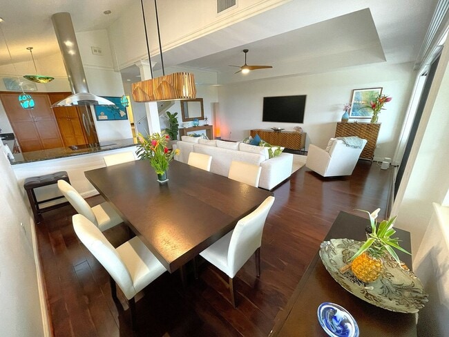 Building Photo - Front Row in KAI MALU, WAILEA, LUXURY 3bed/2.5bath Townhome with Unobstructed Panoramic Ocean Vie...