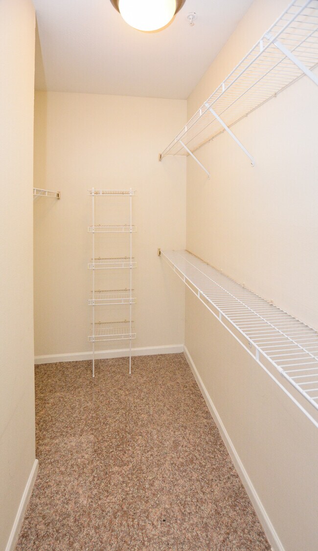 Building Photo - Furnished James Island Condo