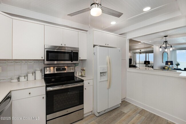 Building Photo - 1175 Highway A1a Unit 606