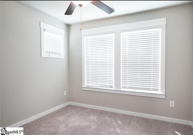 Building Photo - 100 Evergrace Wy