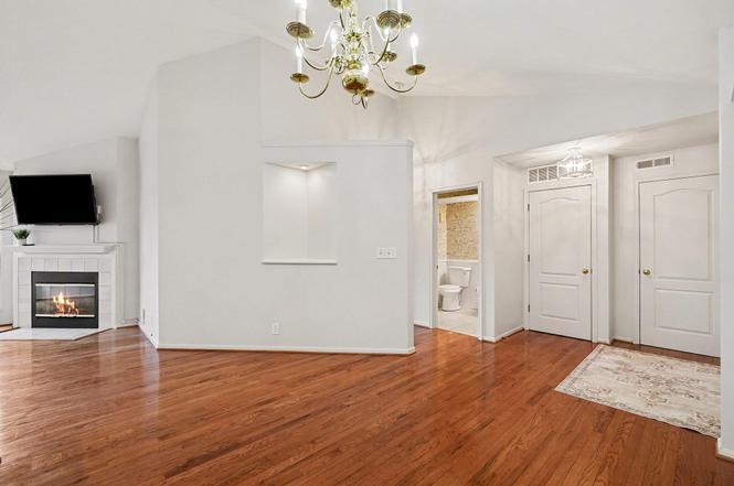 Building Photo - 2495 Fountain Pl