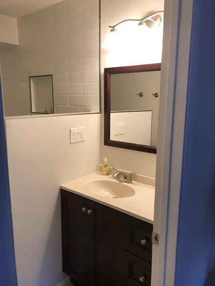 Building Photo - 7436 E Chaparral Rd