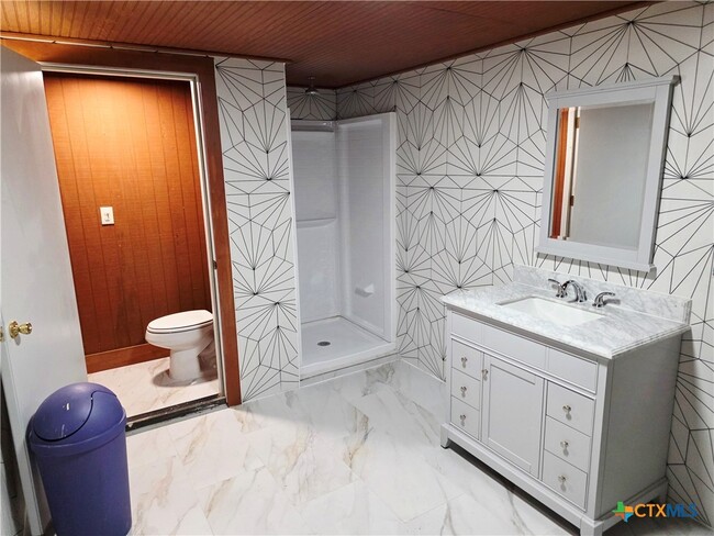 Building Photo - 14942 Cedar Valley Rd