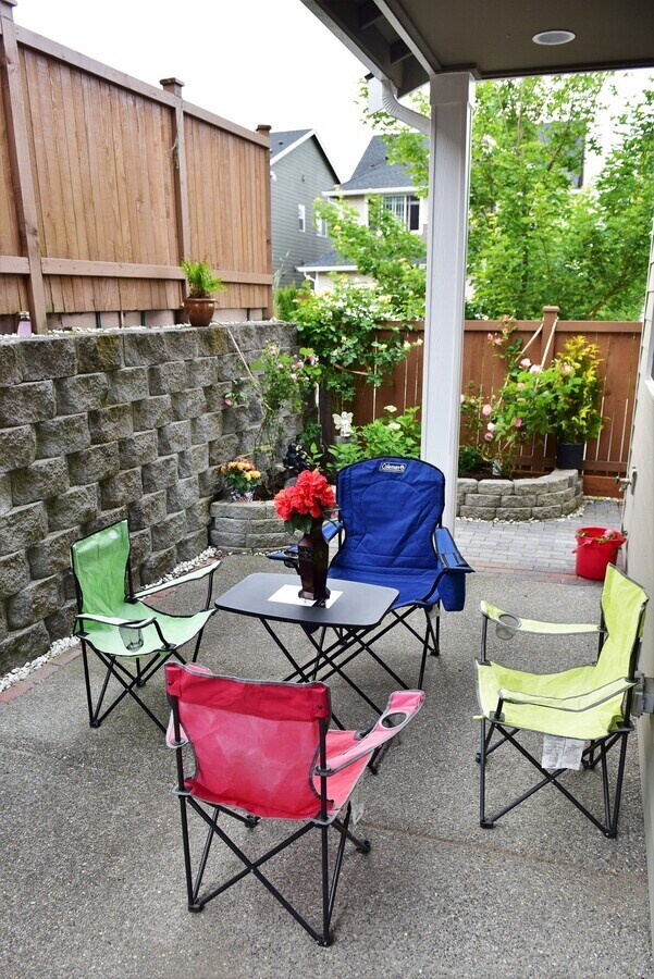 Building Photo - 19812 37th Dr SE