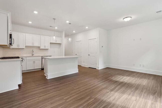 Building Photo - 1621 Gunnin Trce NW