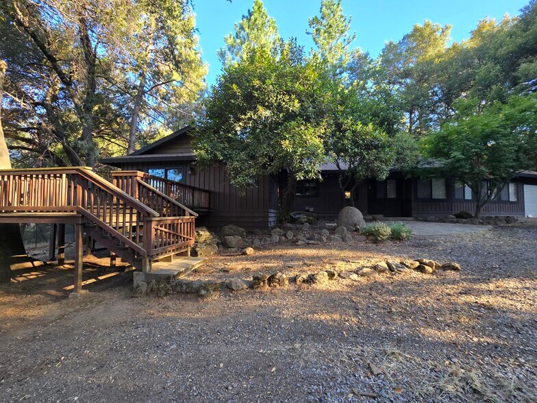 Primary Photo - 6297 Silver Ridge Ln
