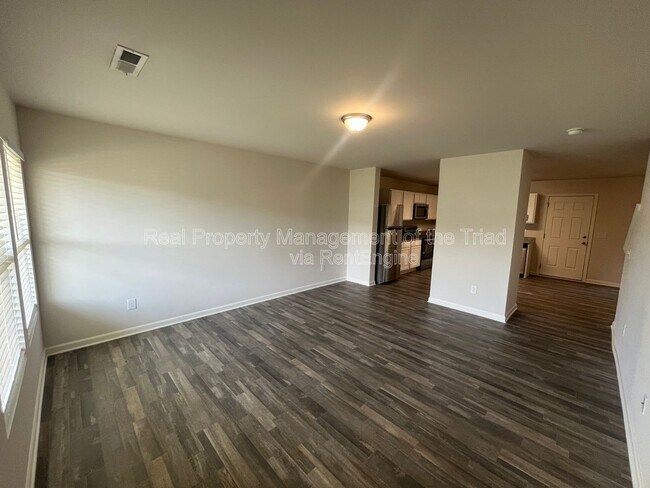 Building Photo - 3812 Bellingham Ct