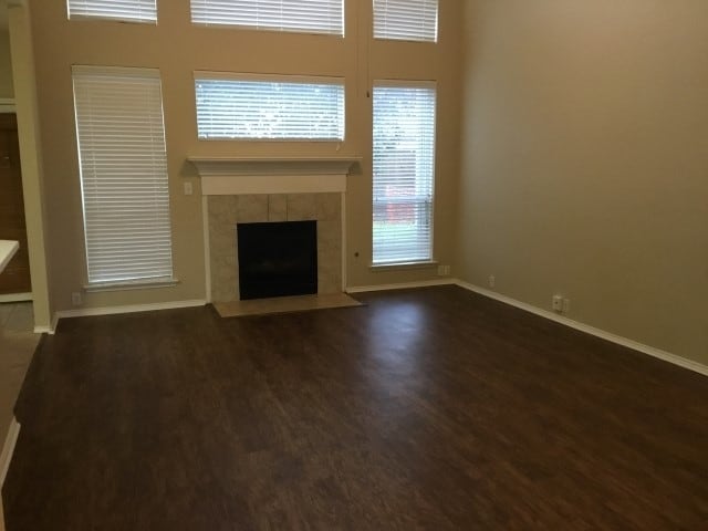 Building Photo - 4008 Double Oak Dr