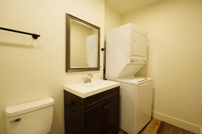 Building Photo - 241 E Etiwanda Ave