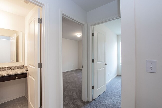 Building Photo - BEAUTIFUL 3 Bedroom Town home Bonterra Village - APRIL 2026