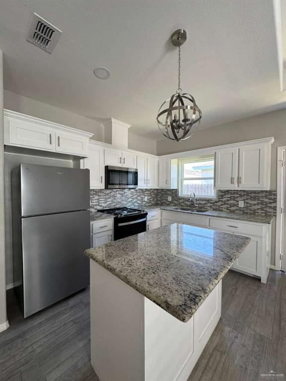 Building Photo - 10 N Winona Dr