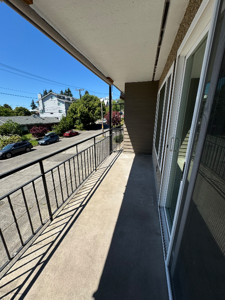 Building Photo - 303 N 44th St